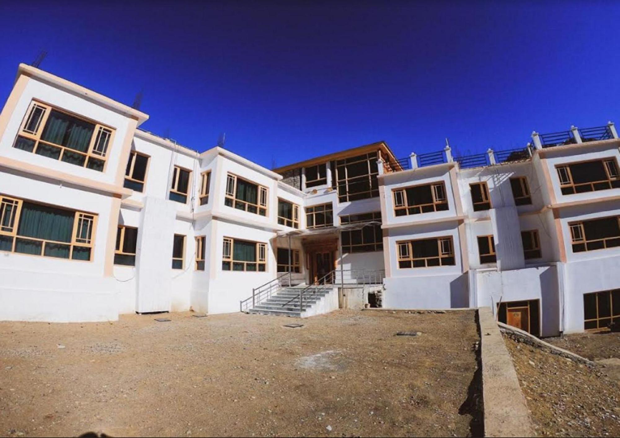 The Nun-Kun Residency Kargil Hotel Exterior photo