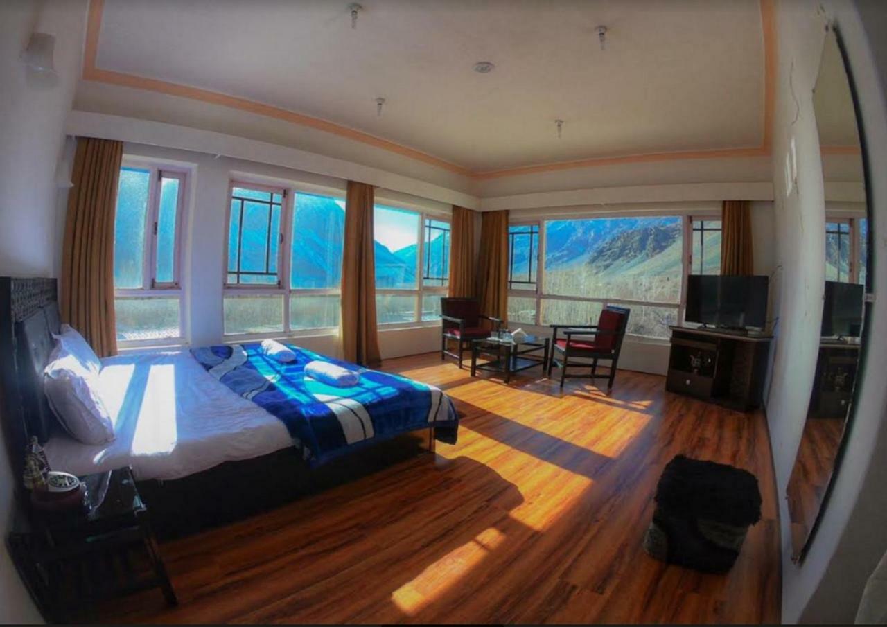 The Nun-Kun Residency Kargil Hotel Exterior photo